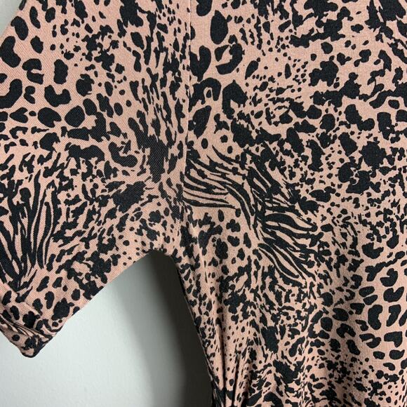 Isabella Oliver Animal Print Maternity Dress - Picture 5 of 6
